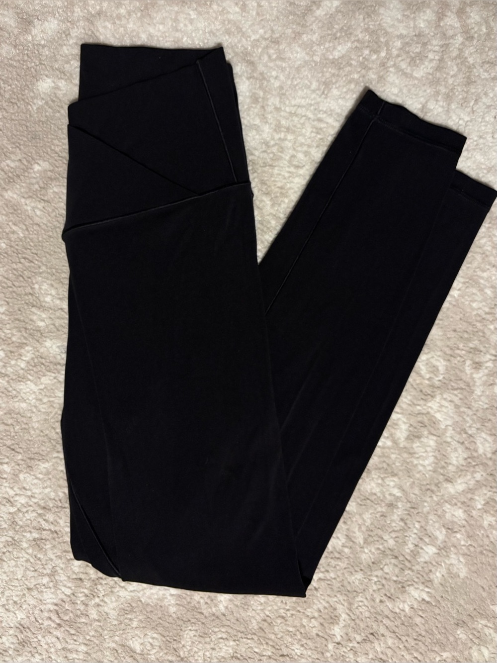 Aerie OFFLINE Black Leggings - High-Waisted Cross Over V-Front in Size Medium - Picture 5 of 10